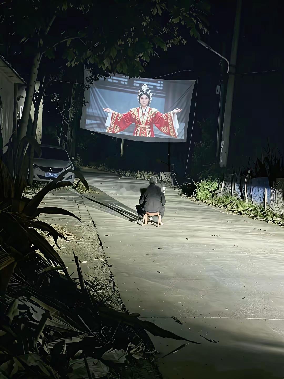 现在农村是不是都这种现状？​​​