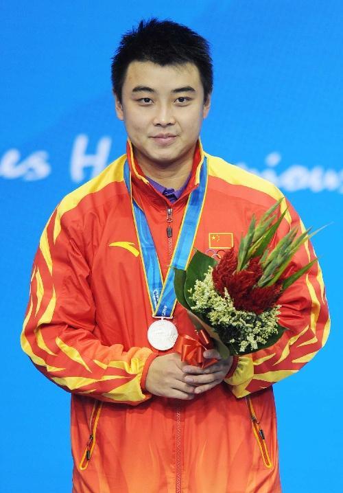 王皓终于清醒过来，这一转折堪称生死线。本来又要来一出黑脸训斥，林诗栋恐怕就废了；