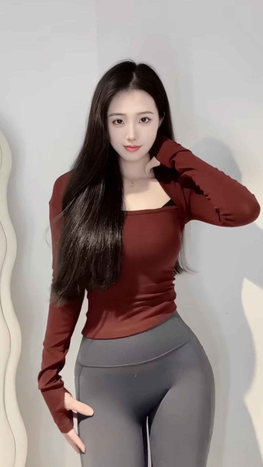 你怎么看待穿瑜伽裤出门的女生