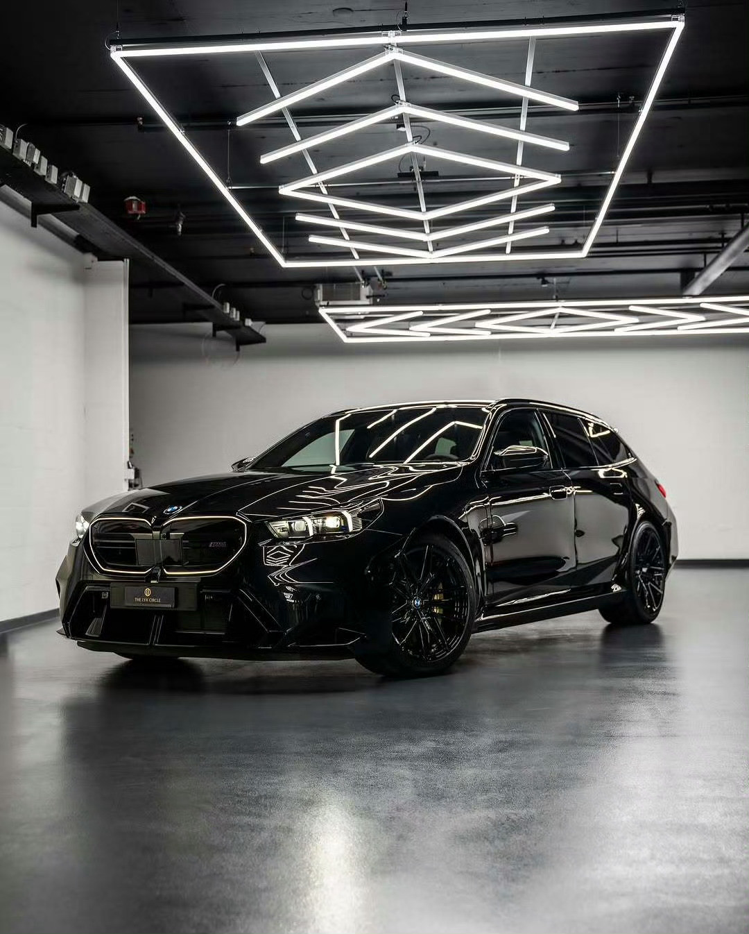 宝马M5Touring[墨镜][墨镜]​​​