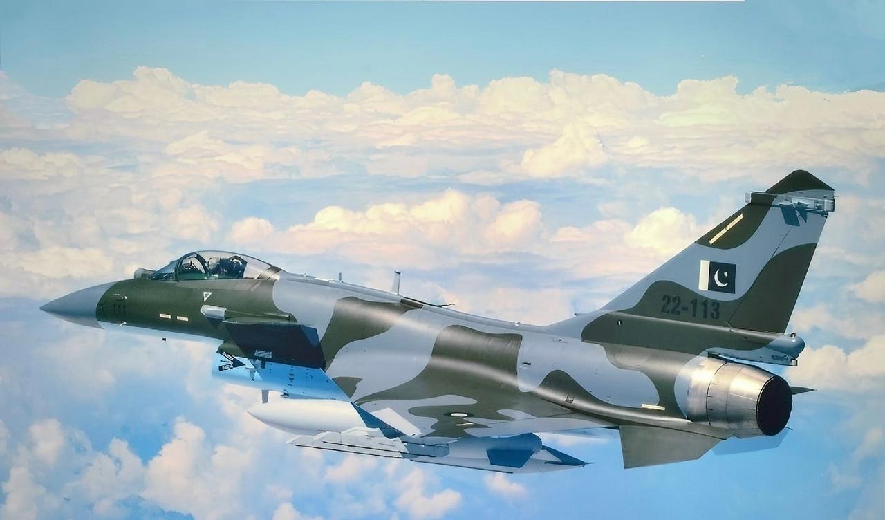 巴基斯坦空军目前最大的任务并非引进歼35隐身战机，而是加速淘汰落后的现役机型。就