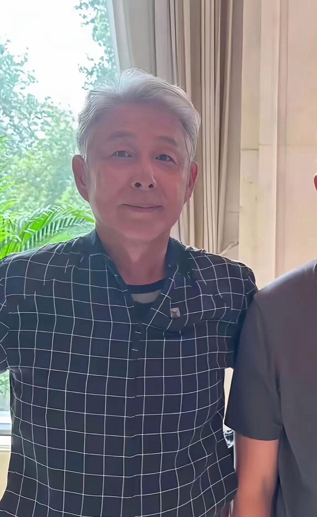 70岁的陈道明给所有男人提了个醒不管你多有名气，多有钱，也万万不能抵挡岁月的侵袭