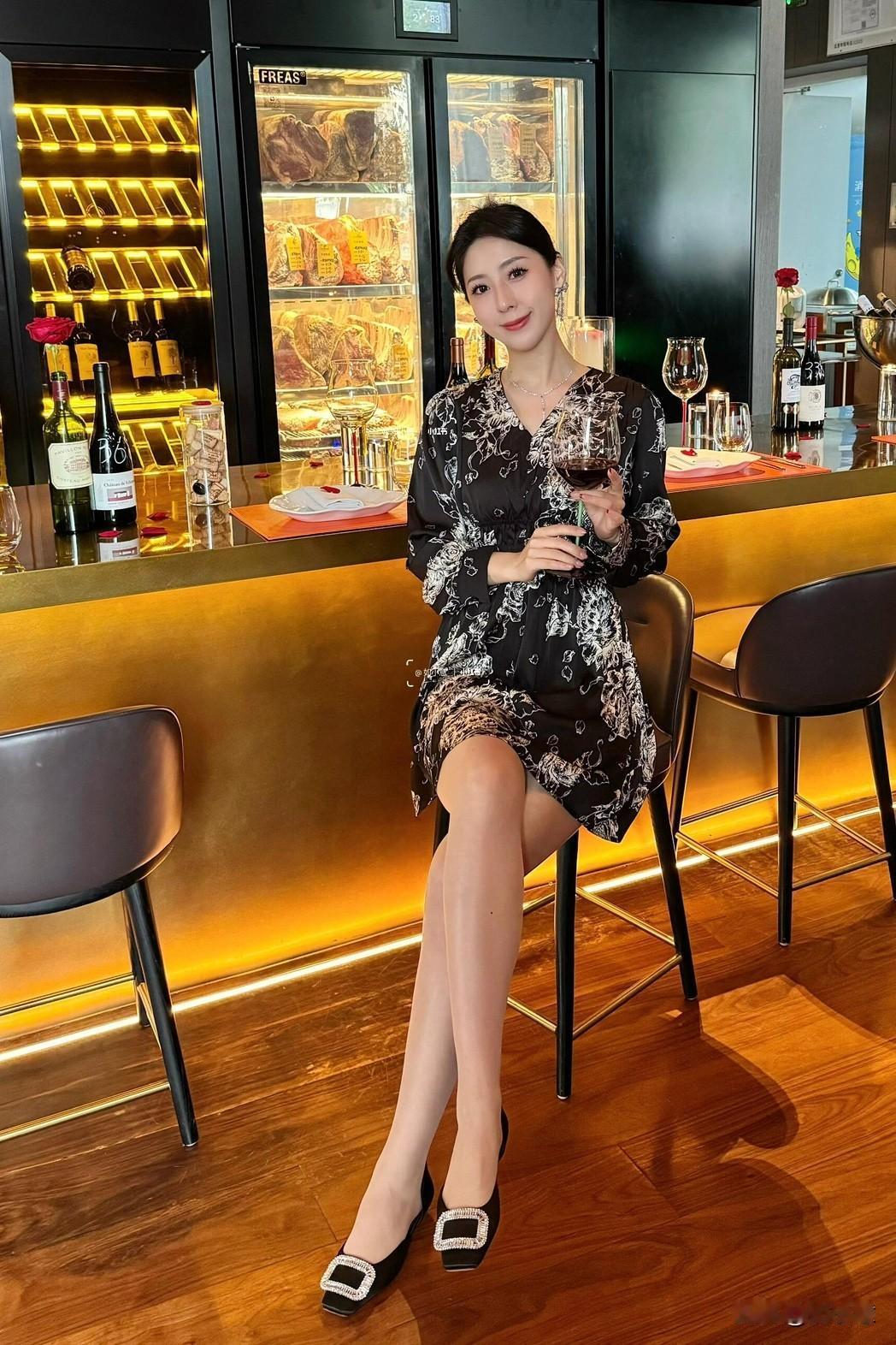 光棍节❣️和闺蜜的仪式感~马上就是光棍节了，闺蜜早早就安排了餐厅🍴就是万象