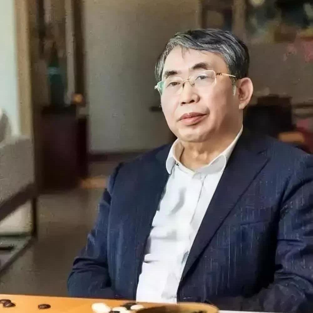 聂卫平伤的最深的就是他的第一任妻子孔祥明，她连儿子的名字都改了孔性。聂卫平和