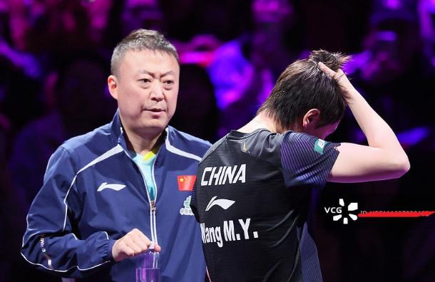 愕然，看了王曼昱0-3输给大藤沙月这场比赛，真的把我惊呆了，谁能想到名宿邓亚萍竟