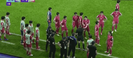 朝鲜足球没见过var?这技术没有普及到联赛？！和中国女足掰手腕，朝鲜女足还差点