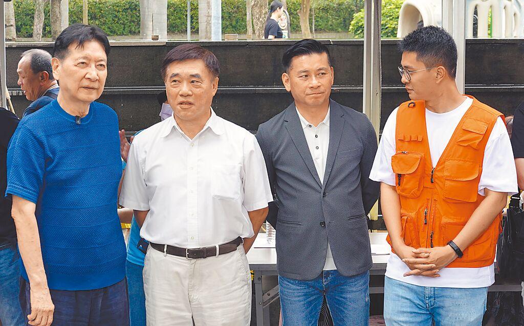 国民党主席朱立伦宣布交棒，但党内看好的台中市长卢秀燕无意接棒，眼见国民党主席选举