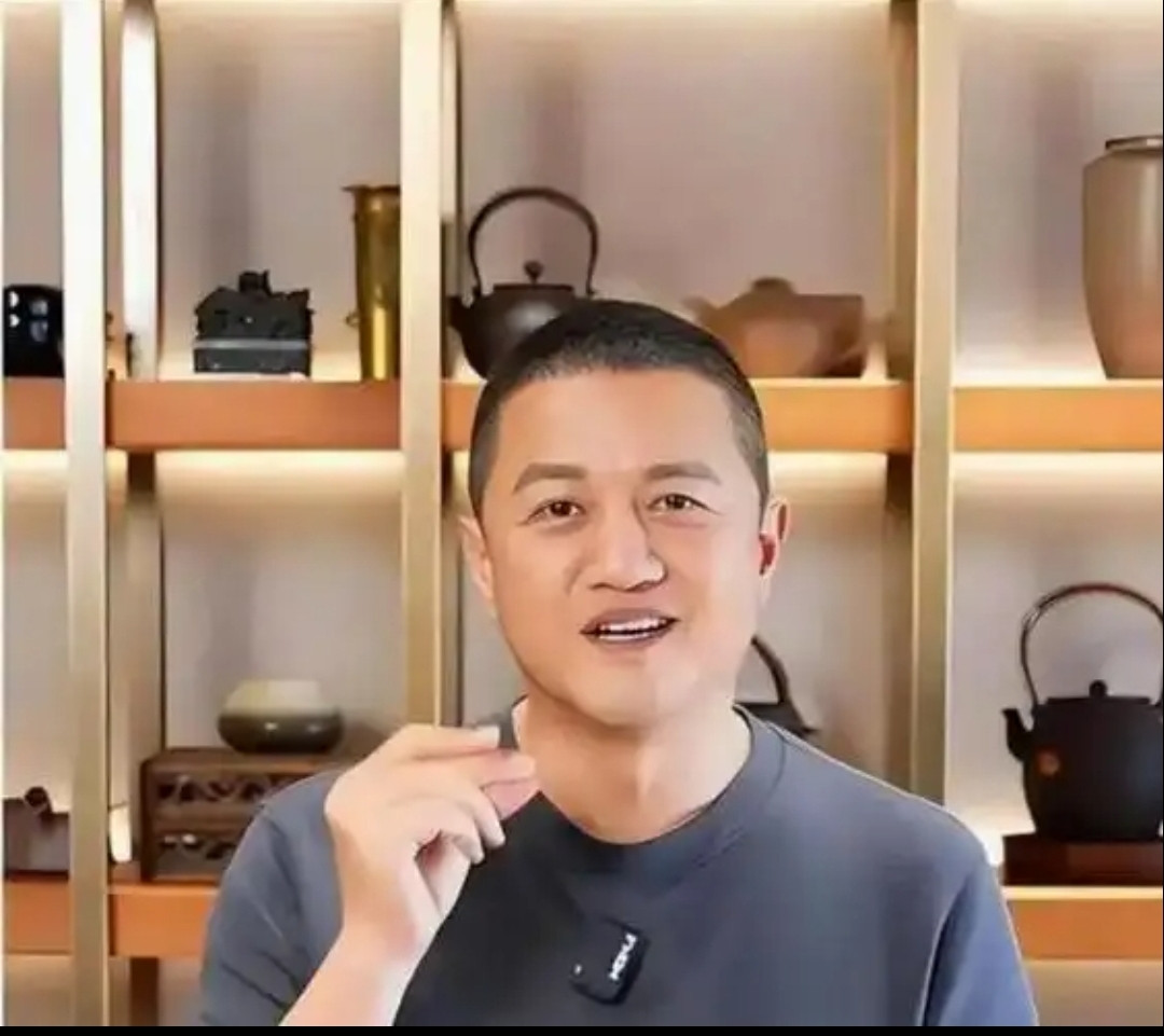 复婚生子谣言戳破！李亚鹏迎来好消息，新身份曝光，王菲果真没看走眼谁都记得之前网上传得有鼻子有眼，说李