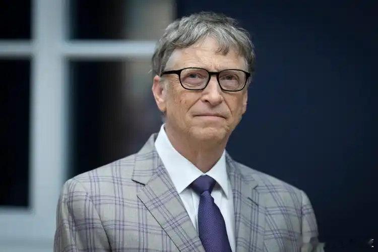比尔盖茨称AI太疯狂了【比尔·盖茨：我好像是第一个站出来说“AI太疯狂了”