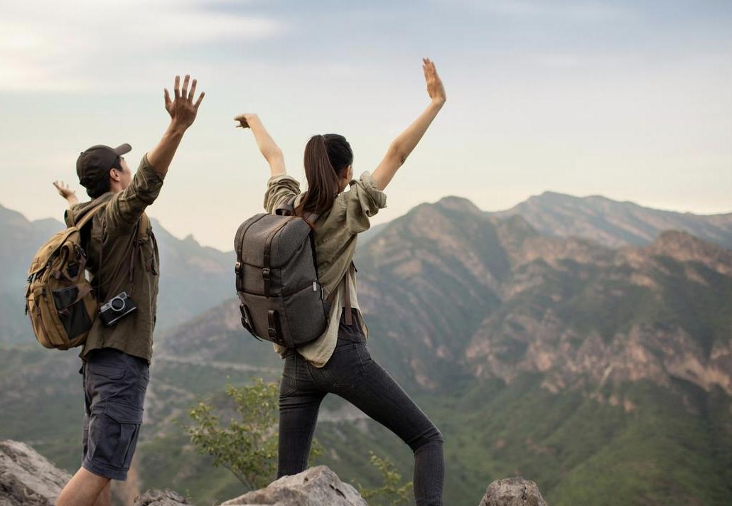 人生不是竞赛，而是一场慢慢体验的旅程小时候总以为人生是场必须赢的赛跑：要