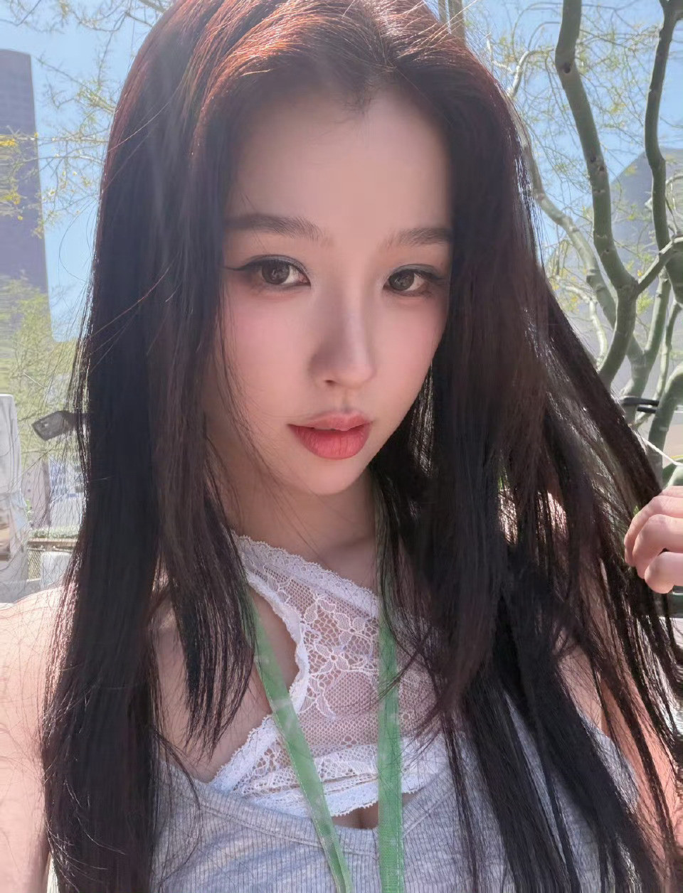 虞书欣我要为戴蓝帽子的小屁孩发声！咋这萌
