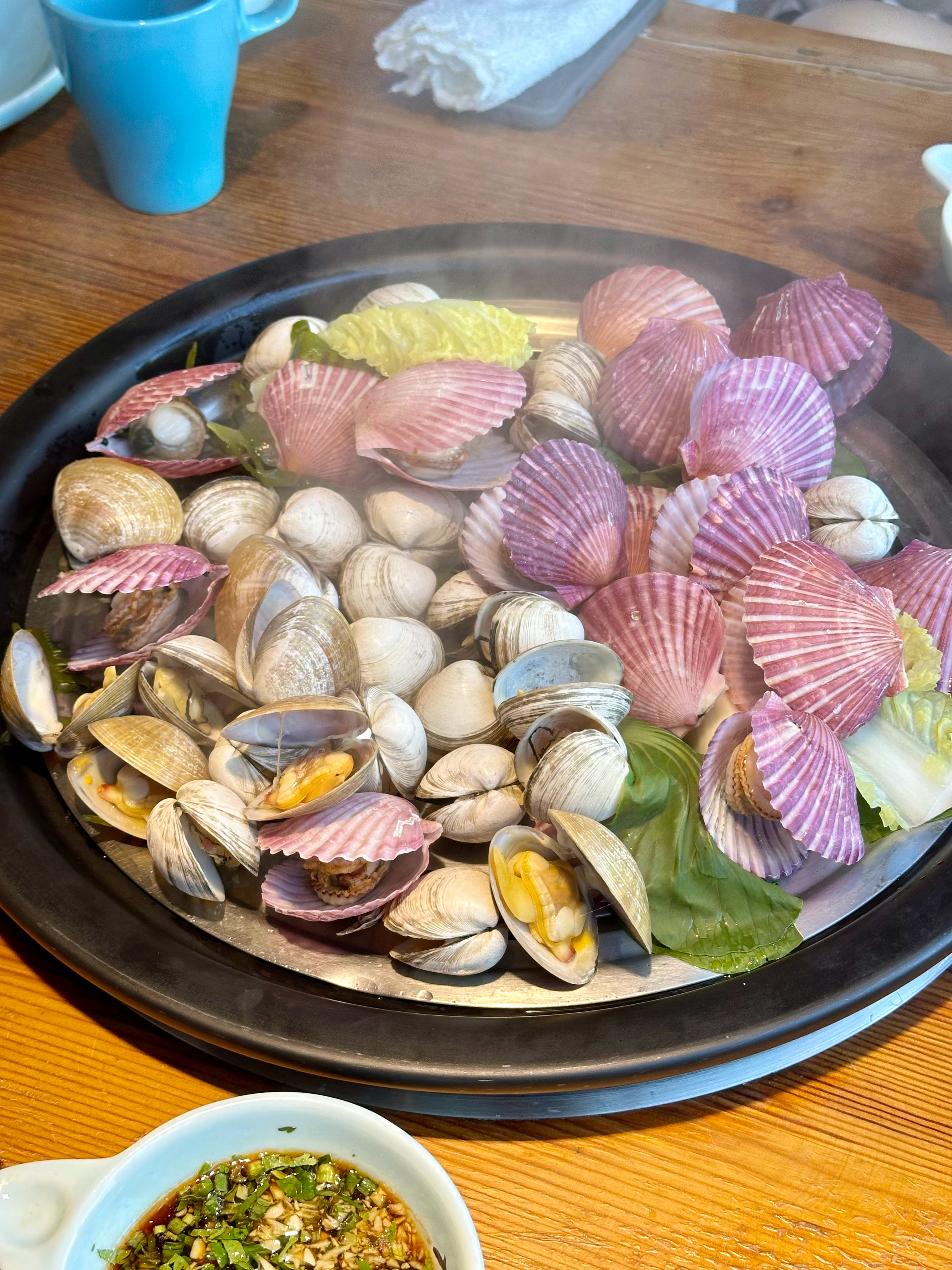 饭点了，来看看我在天津吃到了什么好吃的～🦐中午带我们吃了蒸汽海鲜，明档点海鲜也