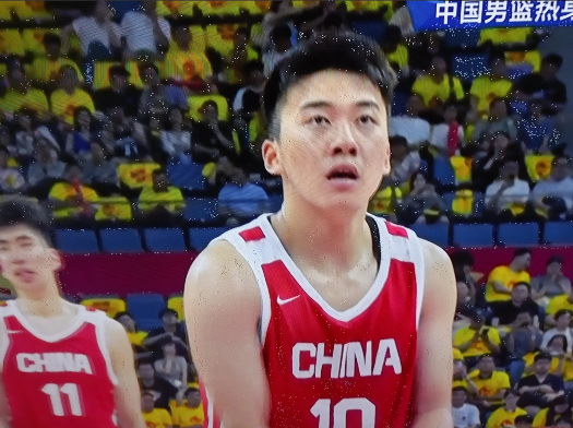 王俊杰这个小伙子，以前根本就听说过！也就这次热身赛，连续两场高水平的发挥，让人们