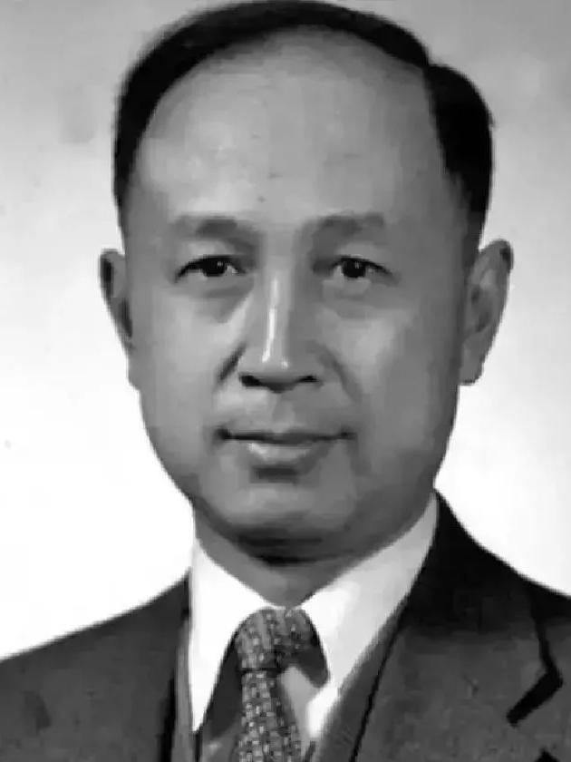 晚年，钱学森长期卧床，言语变少。家人担心他认知衰退，怀疑患上阿尔茨海默病，请来医