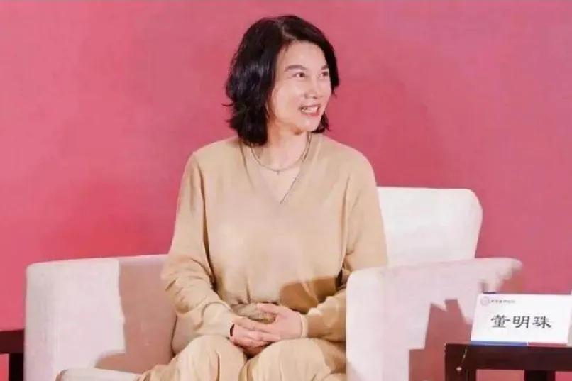 “绝不用海归派，里面有间谍”，董明珠此语一出，一石激起千层浪，董明珠成了众矢之的