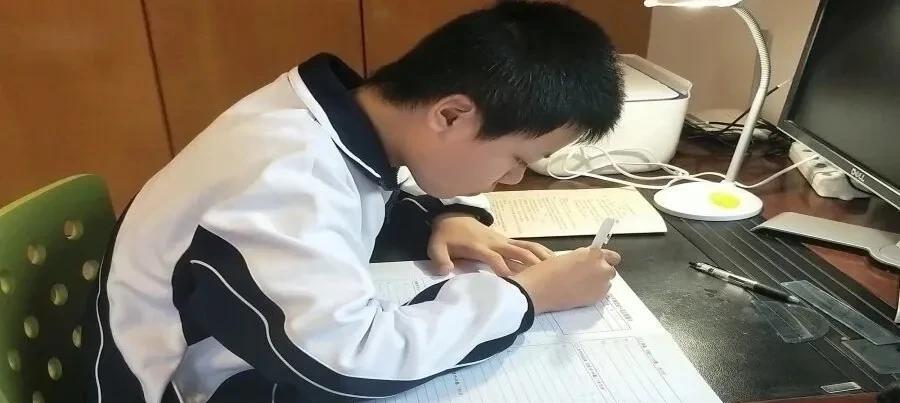 为什么你天天盯着孩子学习，他依然学不好？有些孩子，不用人盯，自己就能主动学，从