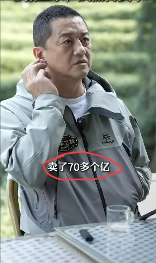 什么叫言多必失，看看李亚鹏就知道了。他万万不该在无偿移交幼儿园后，出来澄清丽