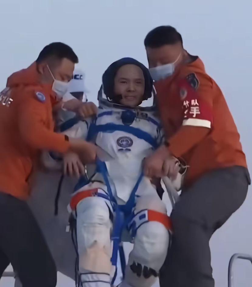 是不是太过了？神舟飞船落地，地面上居然有专门的开舱手岗位5月29号，神舟22