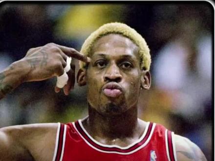 罗德曼智胜奥尼尔：篮球场上的头脑风暴对决