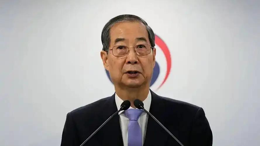 终于知道韩德洙为什么放着代总统、国务总理的职位不干，76岁高龄也要参加韩国总统大