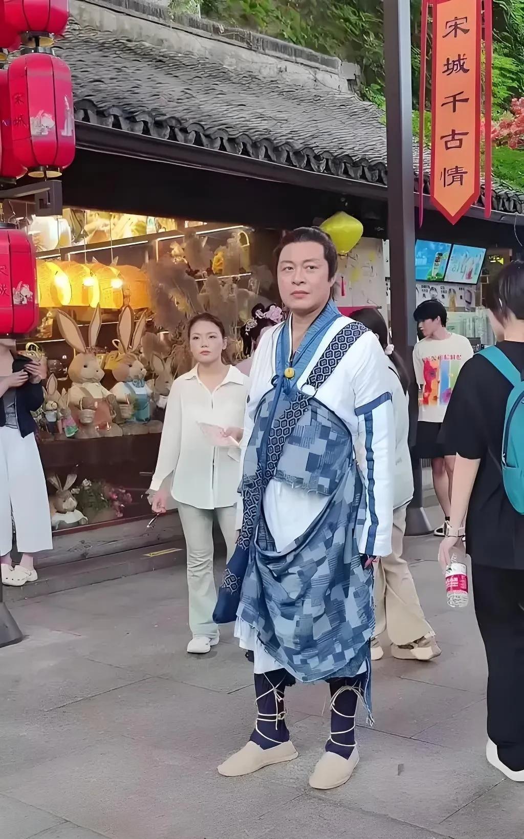 继马景涛之后，越来越多的明星开始在景区演出。马景涛带火了杭州宋城景区，已是63