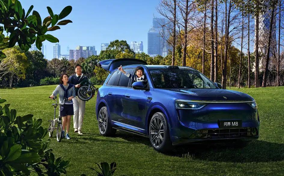 日前，问界发布M7和M8新配色官图，并预告两款车型将于3月23日发布。其中，M8