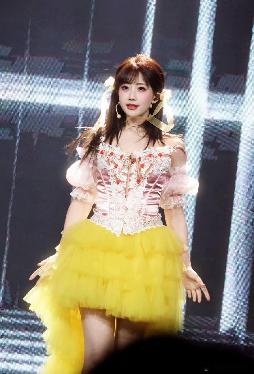 李艺彤气死我了哈哈