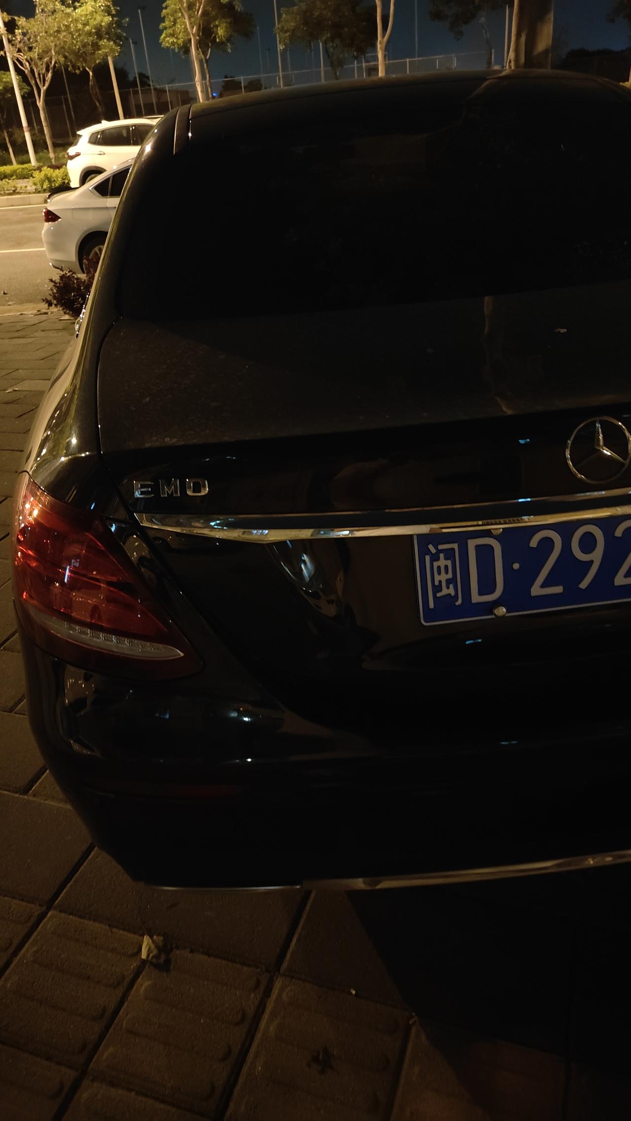 这是奔驰那款豪车我第一次见这种奔驰