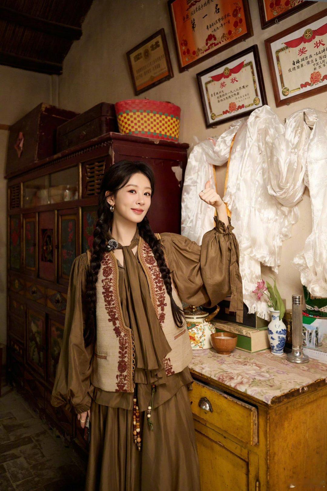 杨紫杨紫李祯生命树有了最美的回响侯鸿亮：“她（杨紫）身上最可贵、最稀缺的地方