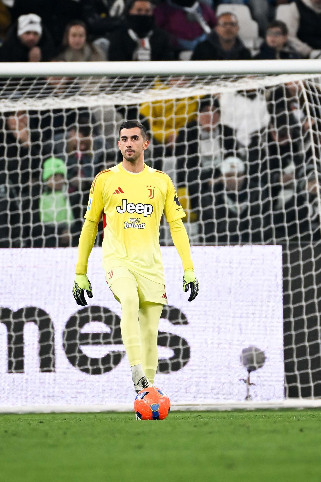 【佩林】热那亚正在采取行动，并且已经与尤文图斯进行了接触，但目前处于搁置状态。这