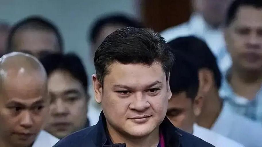 塞巴斯蒂安·“巴斯特”·杜特尔特尚未对弹劾法庭的出证要求作出公开回应，该传票为具