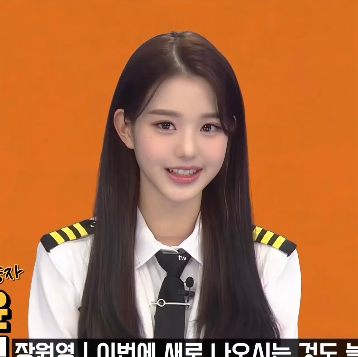 太俊了少年气和少女感并存的时期我的审美真的是张元英全肯定…..​​​