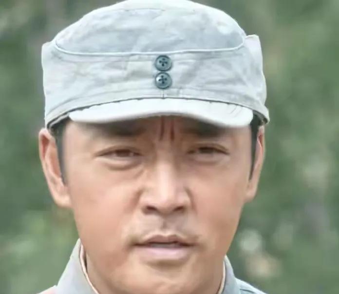 追剧《生万物》描写从民国到1997年北方农民关于土地的故事。我原以为，一定会有打