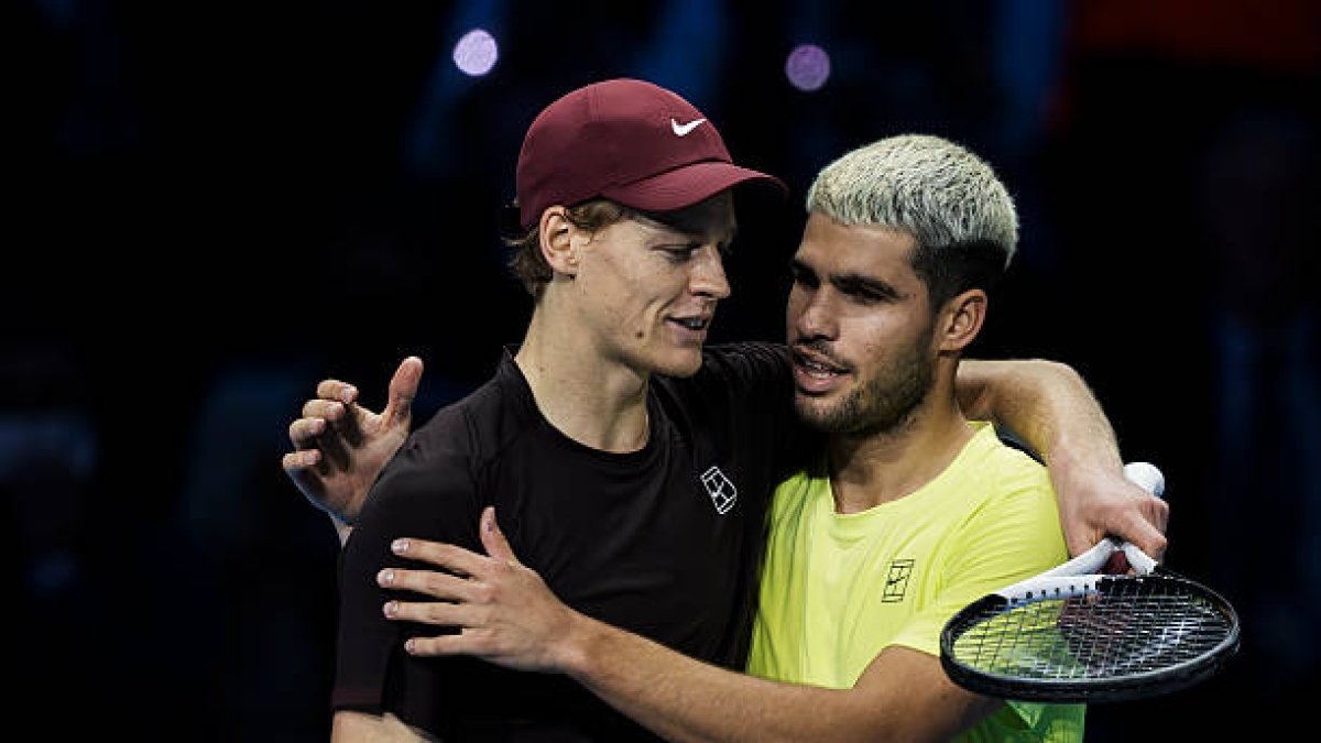 阿尔卡拉斯谈老对手辛纳：“扬尼克几乎没有任何弱点。他的进攻能力很强，防守速度也