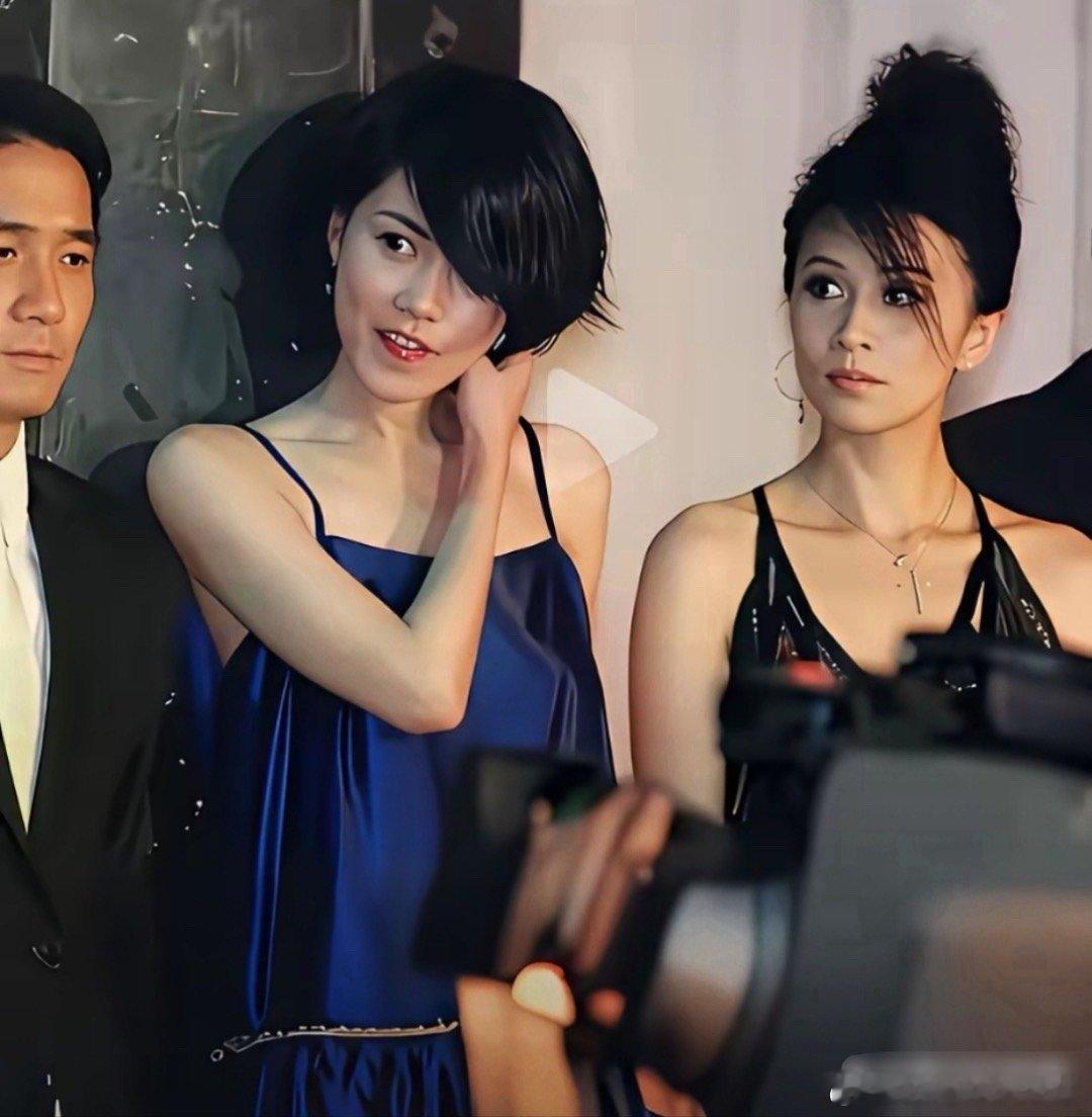 王菲和刘嘉玲年轻的时候。