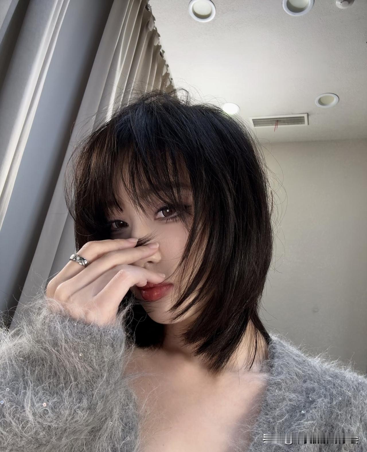 剪了新头发上联，淋春夏秋冬雨，请你赐教！时尚摄影，怎么拍你觉得目前的股市行情