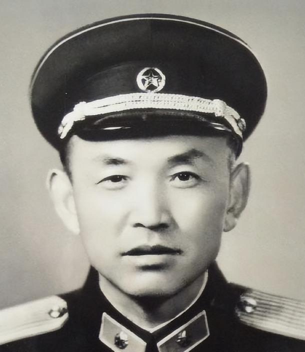 1951年，47军要入朝作战，军长曹里怀做了一件事：一年之内，连调三任师长，