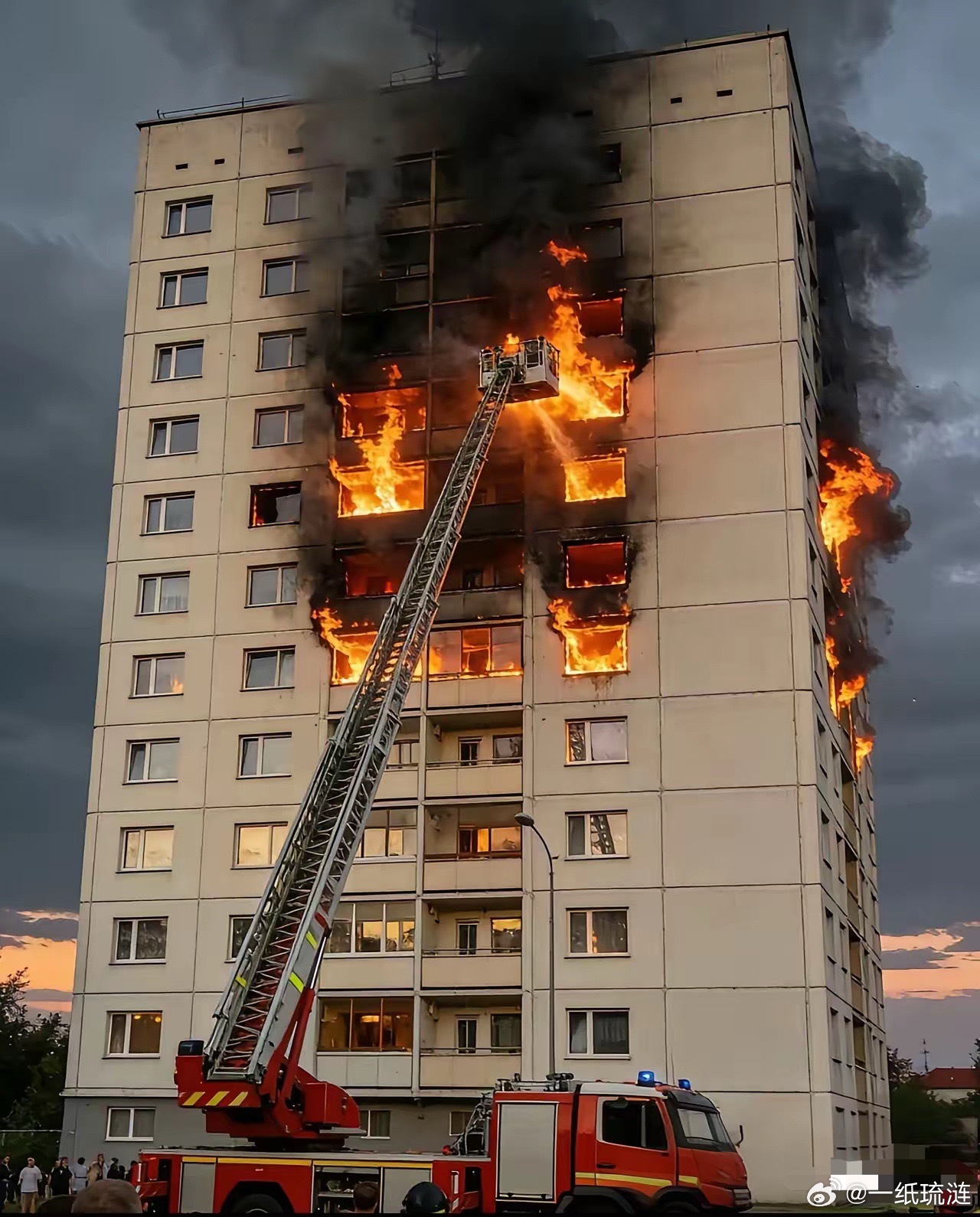 看到太原高层起火的新闻，心里一哆嗦。3月28日这场大火，让24个人受伤进医院。外