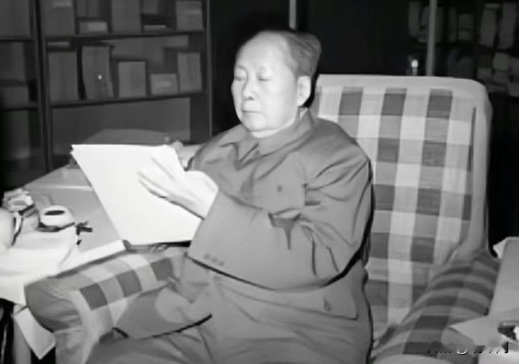 毛主席说“清官靠不住”，并非否定清廉，而是看透了一个千年困局毛主席曾直言，不