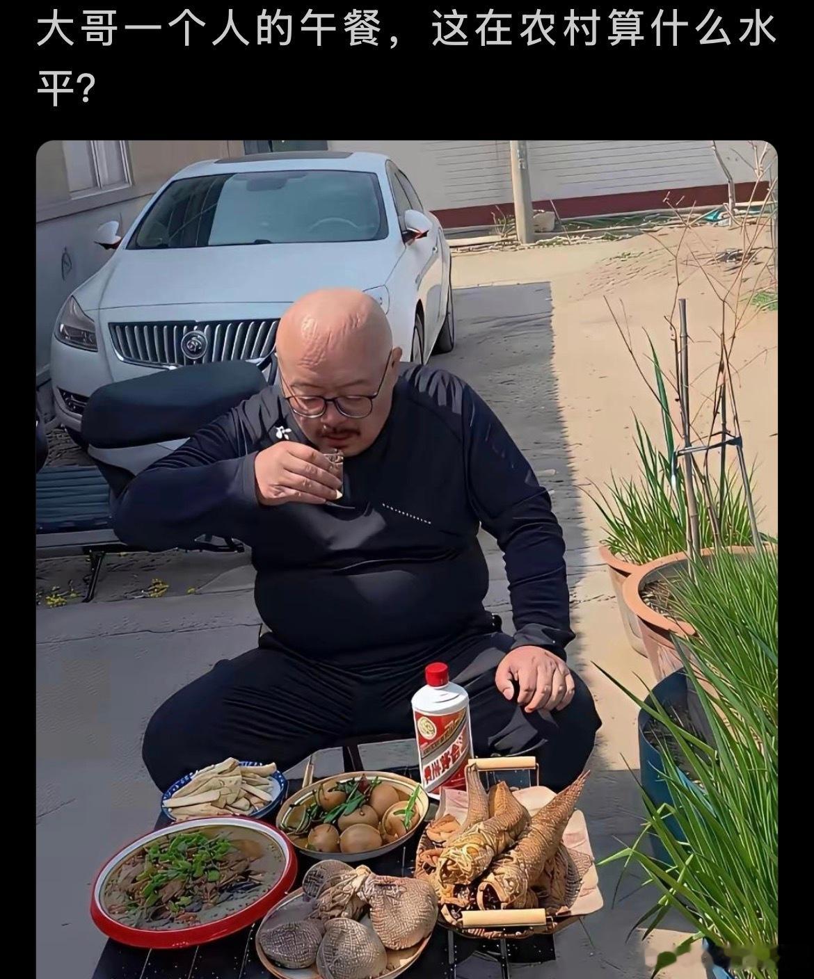 大哥一个人的午餐，这在农村算什么水平？​​​