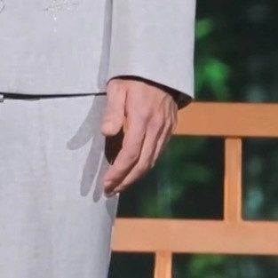 猫爪紧张得全程紧绷好萌吧​​​