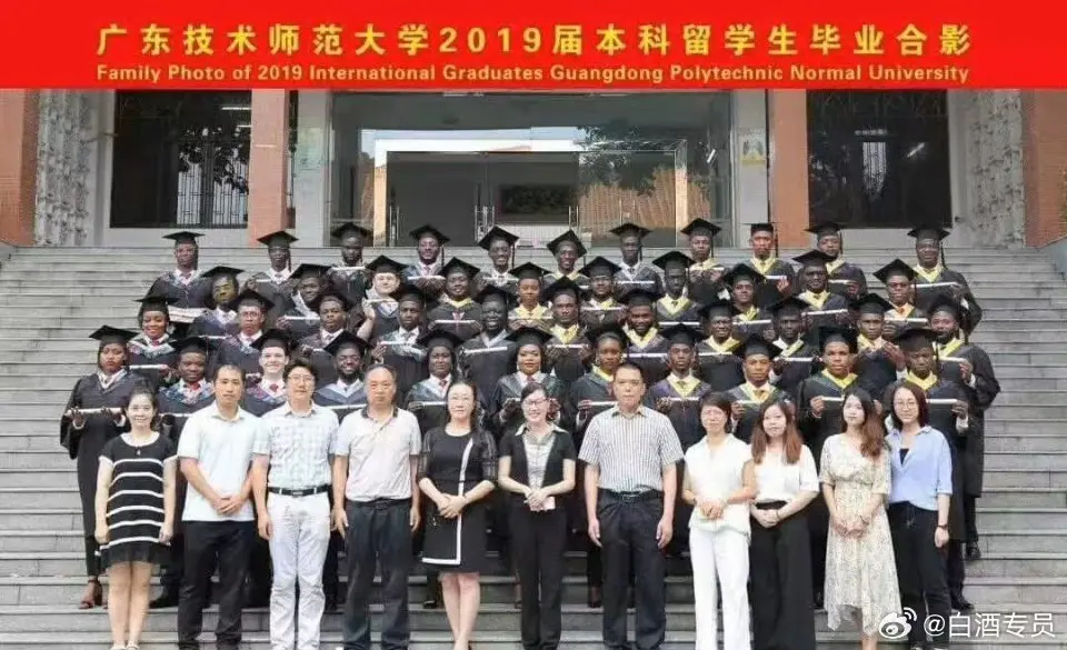 竟然有白的😄，真是不容易啊