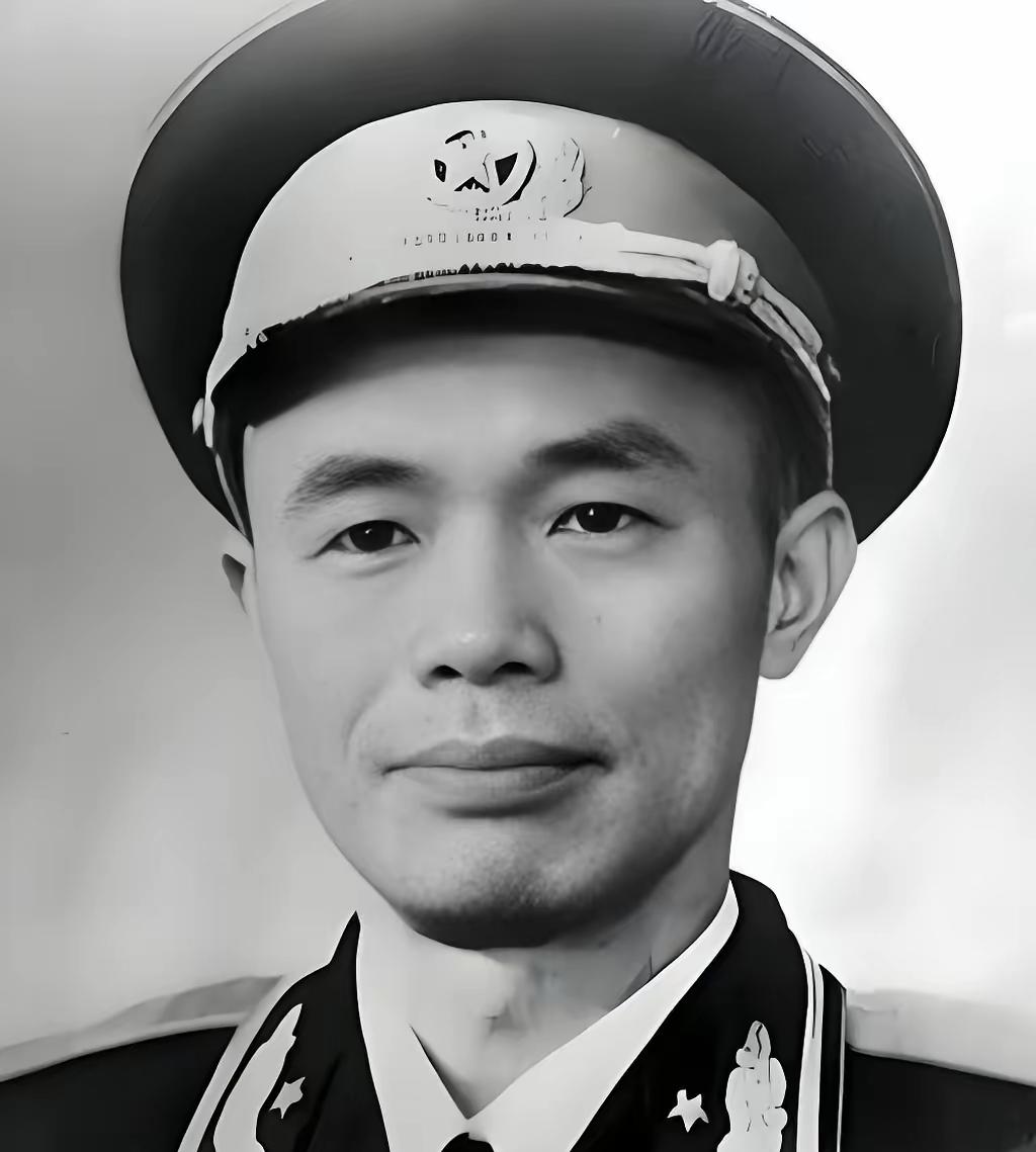 1980年12月24日，中央军委下发文件，北京军区原参谋长钟伟按正兵团职待遇离休