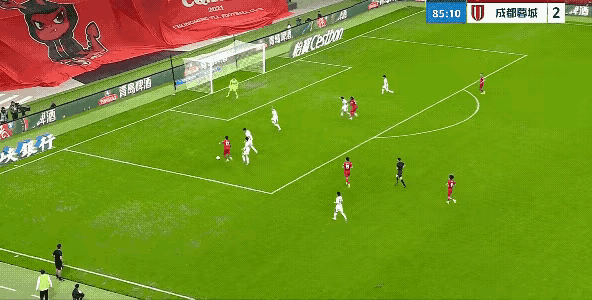 本赛季中超夺冠大热门成都蓉城差点阴沟翻船[笑着哭][笑着哭][笑着哭]川渝德比精彩纷