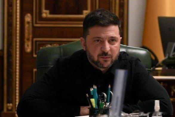 【泽连斯基做梦没料到，俄罗斯偷偷留一手，乌克兰今年白忙活了】泽连斯基据乌媒爆料，