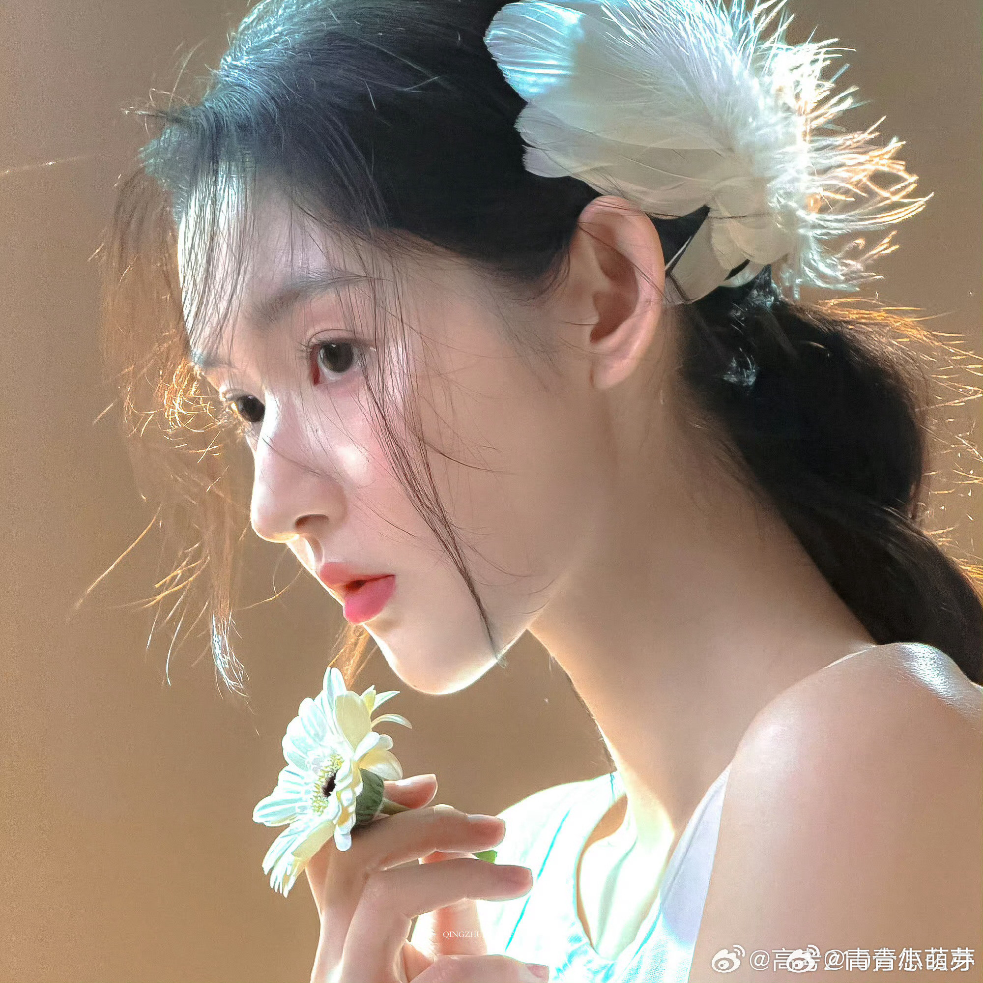 王玉雯的真诚超圈粉。她细腻得像贴心小棉袄，照顾情绪有一套，软和又礼貌，简直是那种