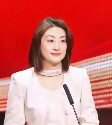 宗馥莉发声引热议！宗馥莉这次的争产风波背后有两种声音吵得不可开交但真相