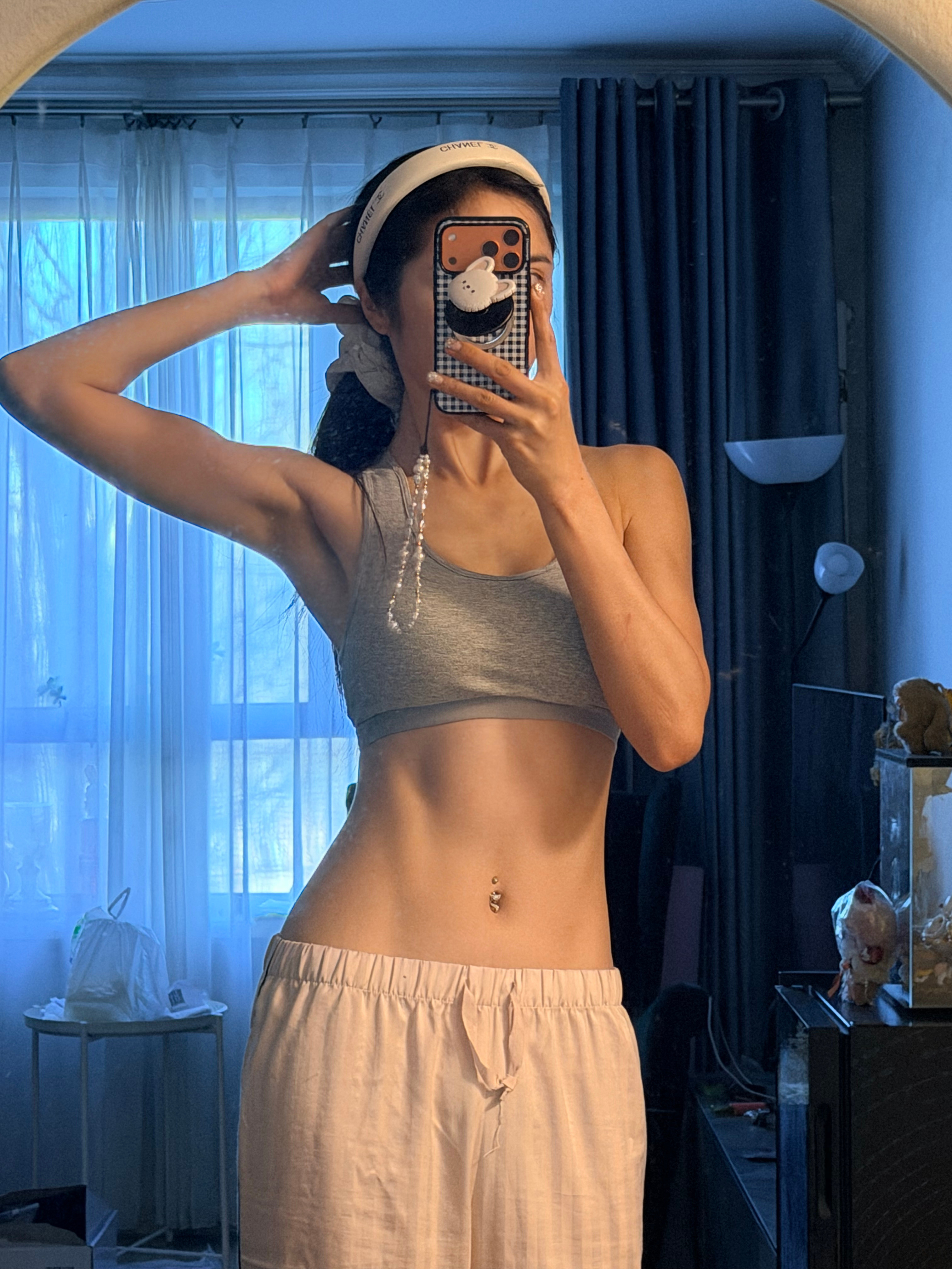 睁开眼睛👀就锻炼在北京的日子就是居家健身，在做个早午饭！最近已经不关注体重了，