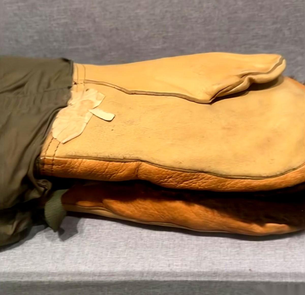 零下40度。三百美金一套的美军防寒服，对两美金一身的志愿军棉衣。你敢信吗？这