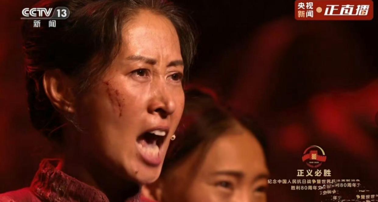 哇塞，昨天九三晚会那《这束光》朗诵可太绝了！罗晋一开口，那声音又颤抖又坚定，